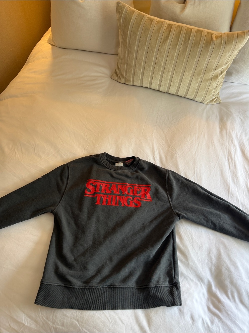 Stranger Things Zara kids Black Crewneck Sweatshirt